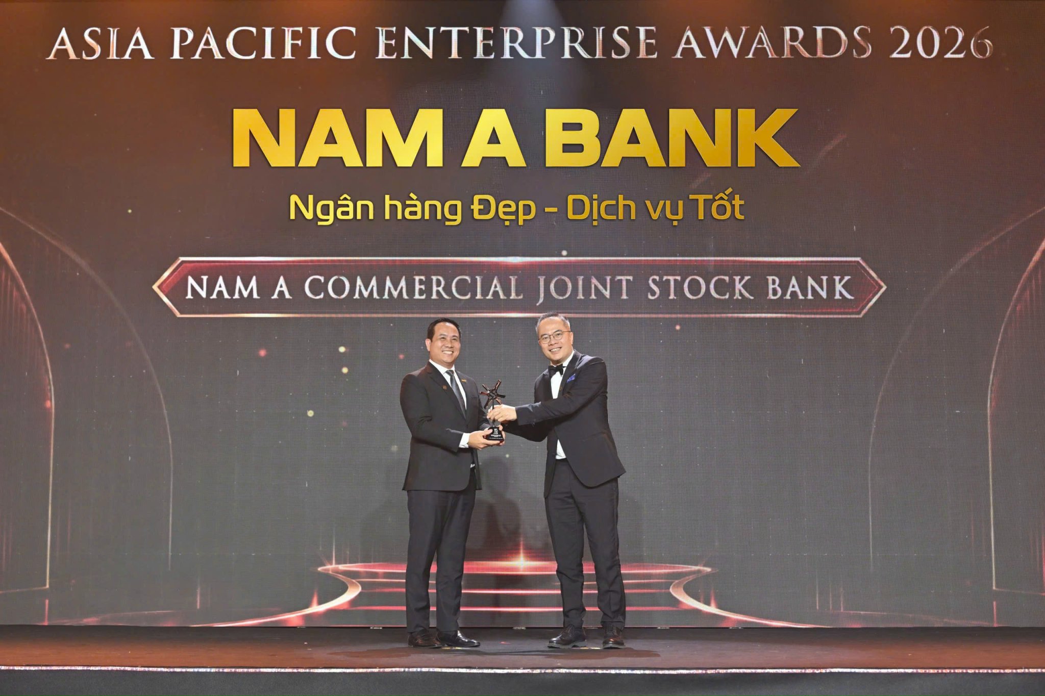 Nam A Bank nhận nhiều giải thưởng uy tín trước thềm kỷ niệm 34 năm 